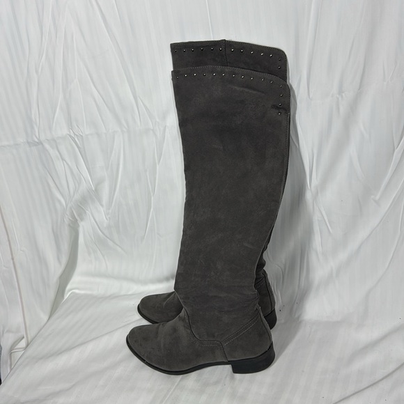 Lime Light Joaquin Faux Suede Studded Knee High Tall Gray Riding Boots Size 8 - Picture 10 of 10